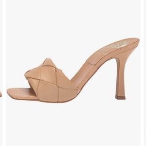 Vince Camuto Women's Brelanie Woven Strap Dress Mule Heeled Sandal. NWT.